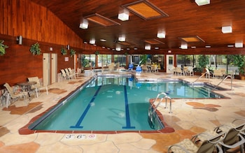 the pointe hotel and suites