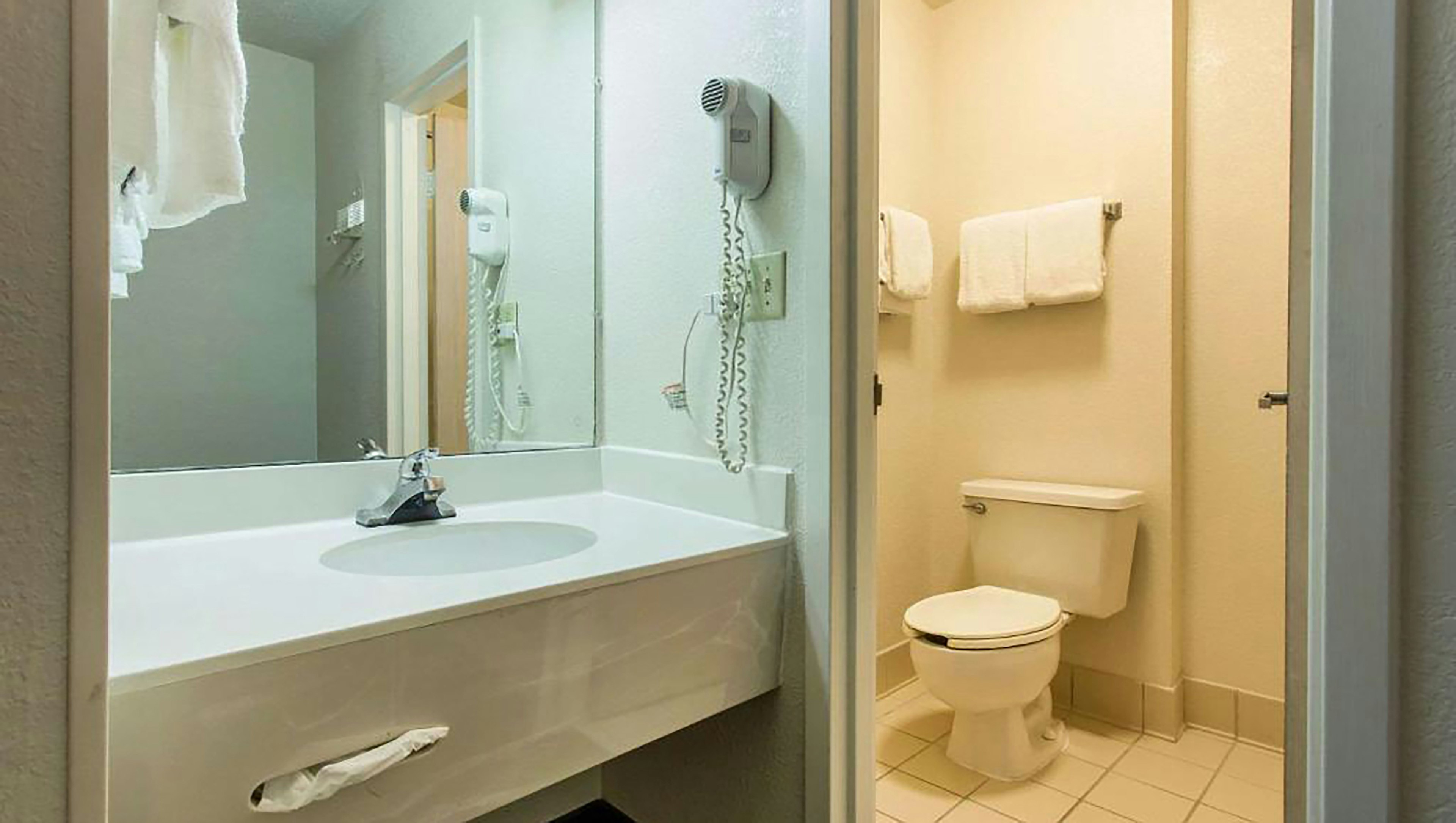 studios and suites 4 less charlotte
