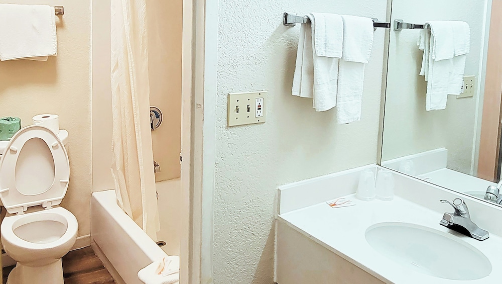 studios and suites 4 less charlotte