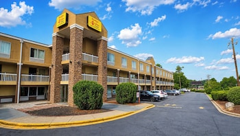 studios and suites 4 less charlotte
