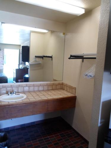 budget inn morgan hill