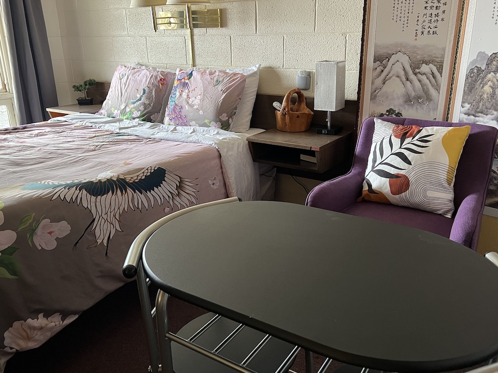 midtown inn and suites