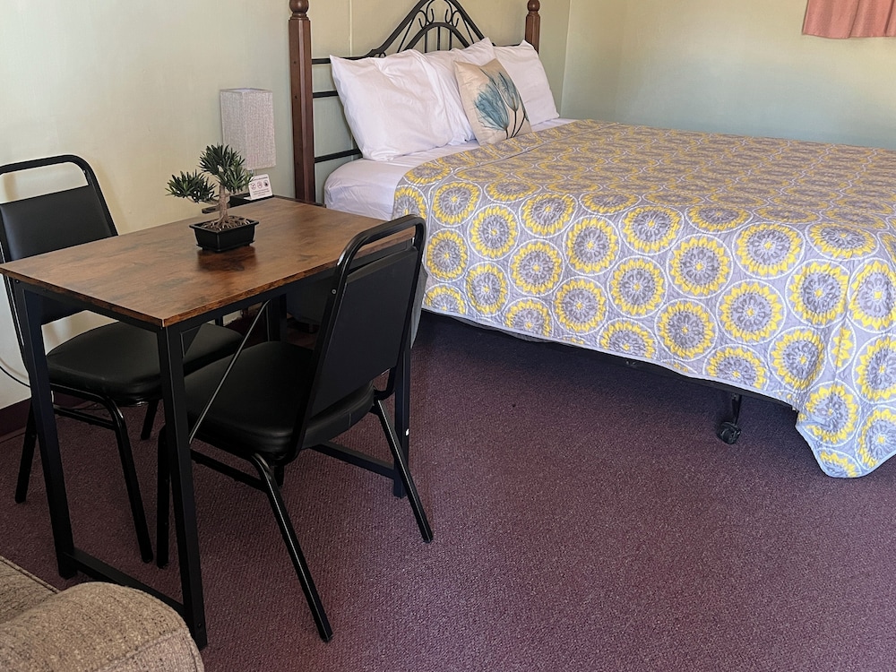 midtown inn and suites