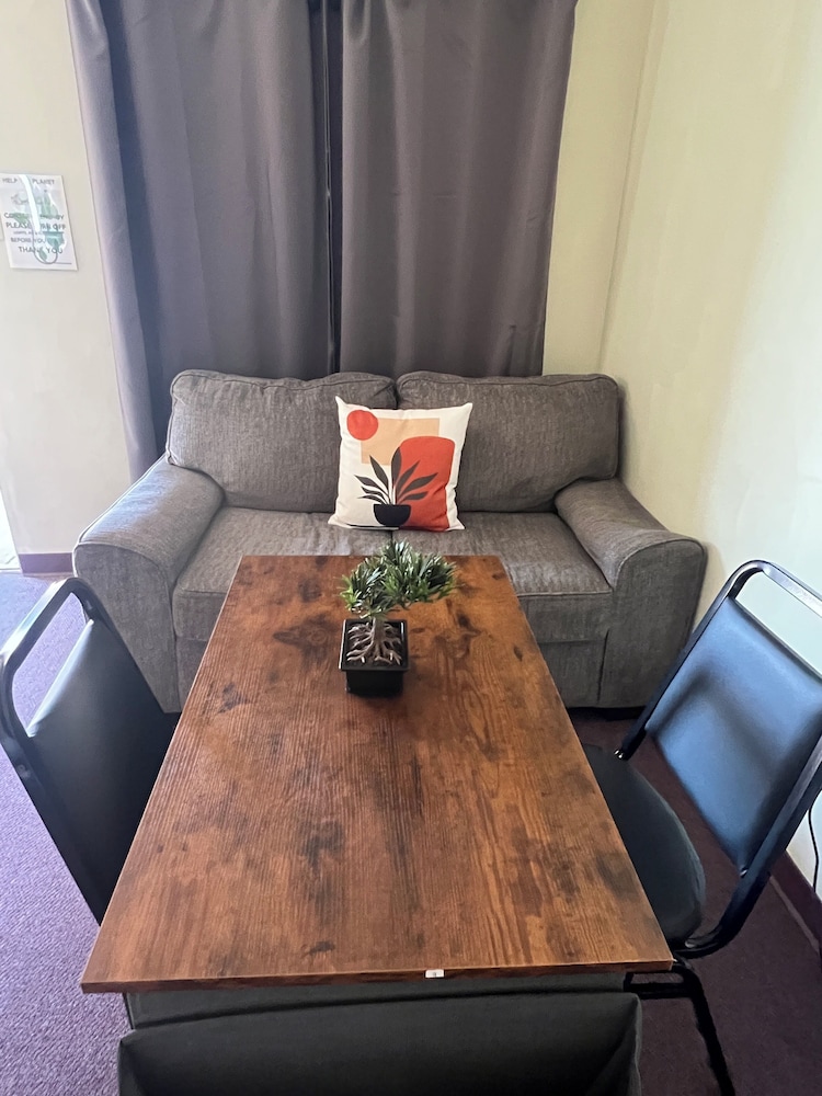 midtown inn and suites