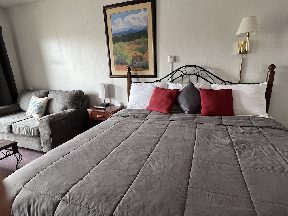 midtown inn and suites