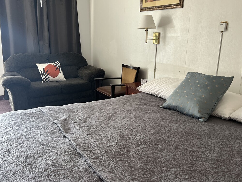 midtown inn and suites