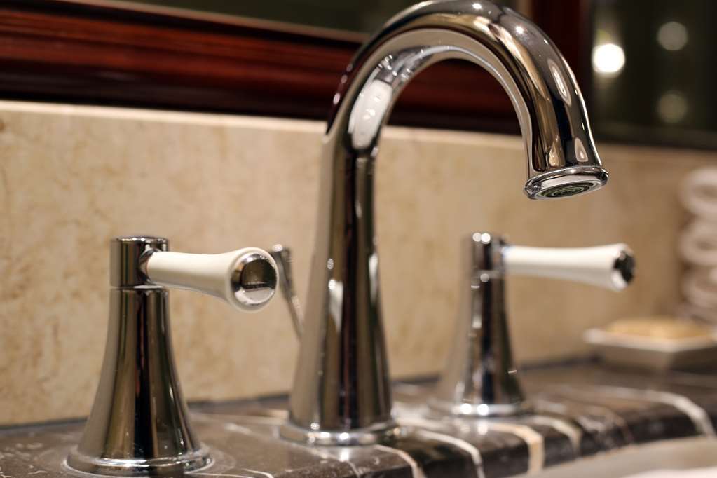 shangri la manzhouli