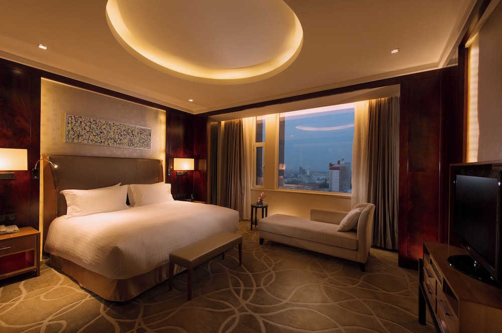 doubletree by hilton hotel qinghai golmud