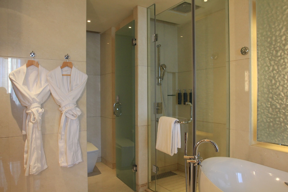 doubletree by hilton hotel qinghai golmud