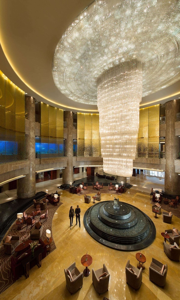 doubletree by hilton hotel qinghai golmud