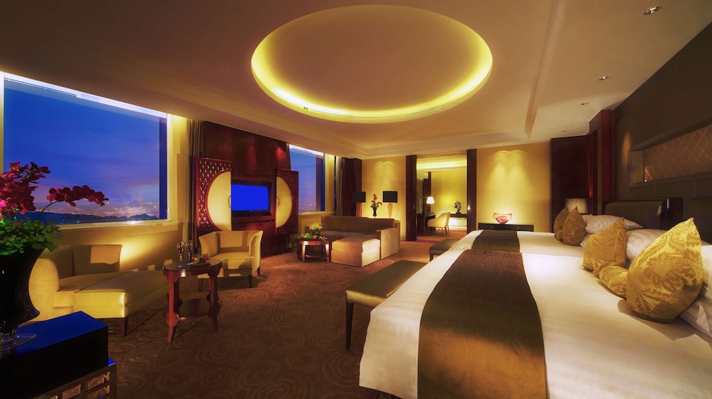 doubletree by hilton hotel qinghai golmud