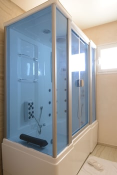 the penthouse suites hotel