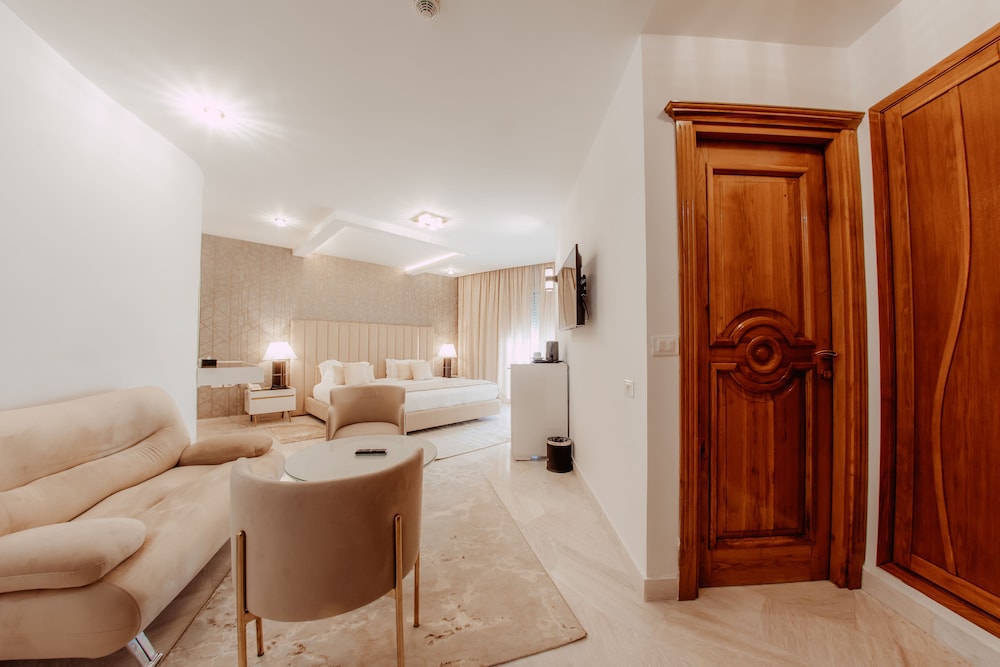 the penthouse suites hotel