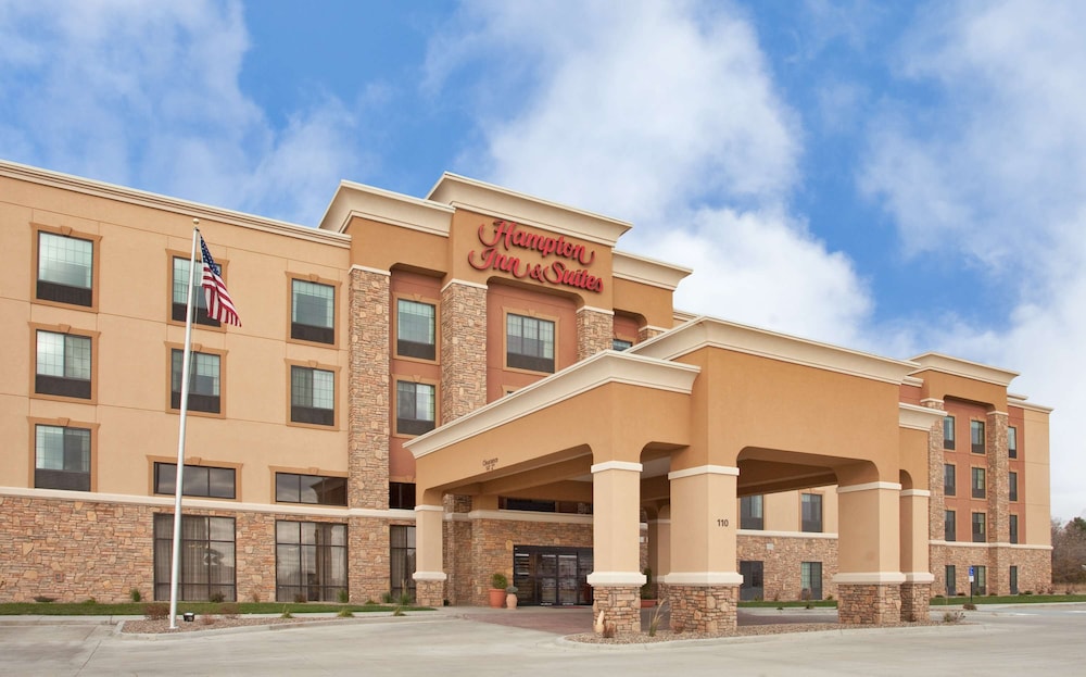 hampton inn and suites dickinson