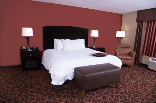hampton inn and suites dickinson