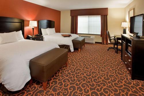 hampton inn and suites dickinson