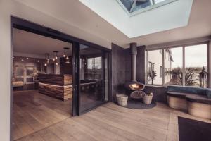 The Dunes Hotel,,3 star