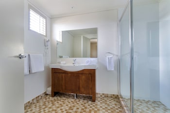 coachmans inn warwick