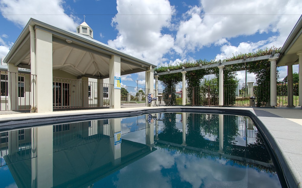 coachmans inn warwick