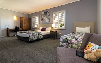 coachmans inn warwick