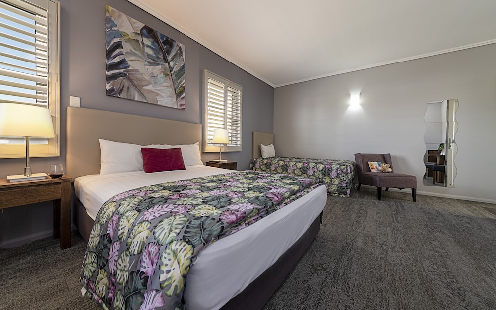 coachmans inn warwick