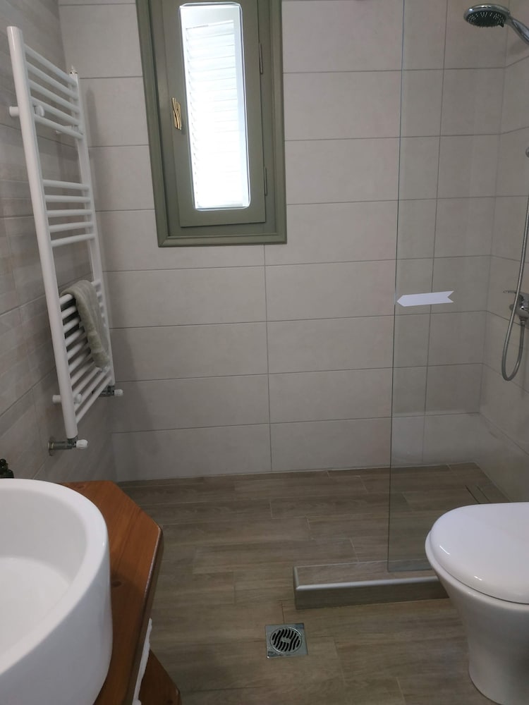 Hotel Marabou,Chorefto>>Central Greece,2 star