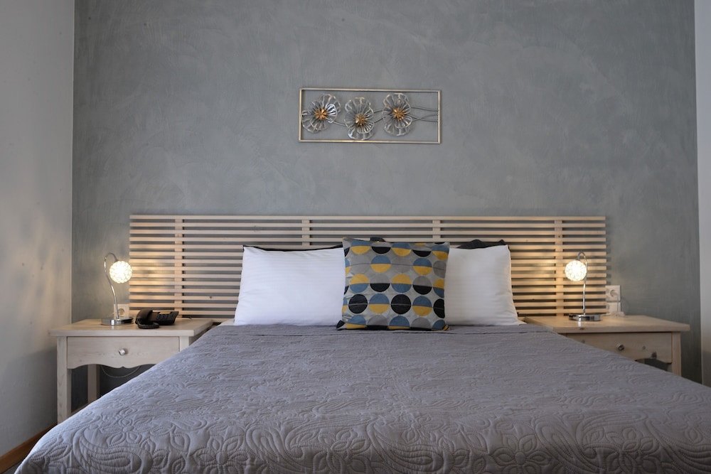 Hotel Marabou,Chorefto>>Central Greece,2 star