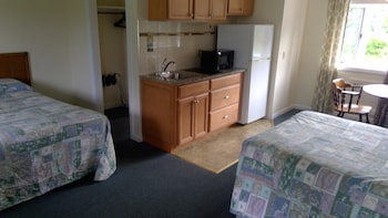 village green motel