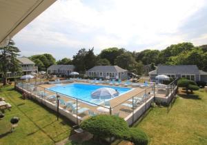 village green motel