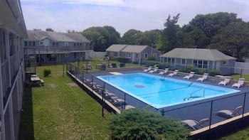 village green motel