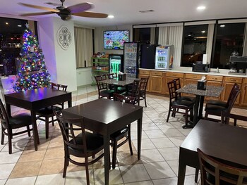 del rio inn