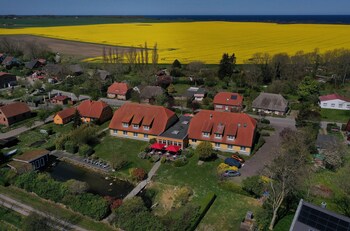 hotel and restaurant zum kap arkona