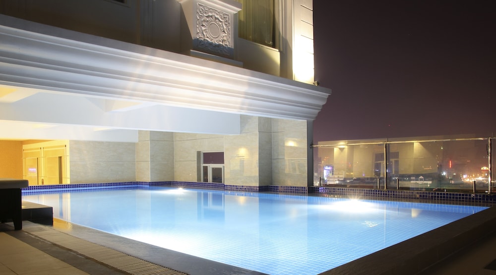 west hotel