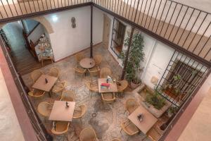 los patios hotel