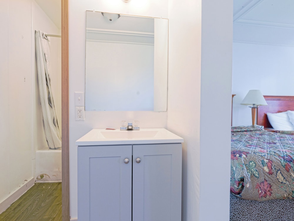 country hearth inn and suites by oyo sturgis
