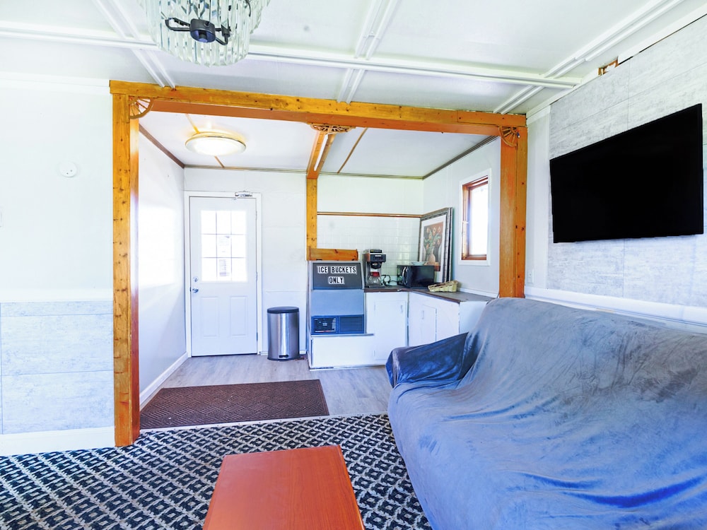country hearth inn and suites by oyo sturgis