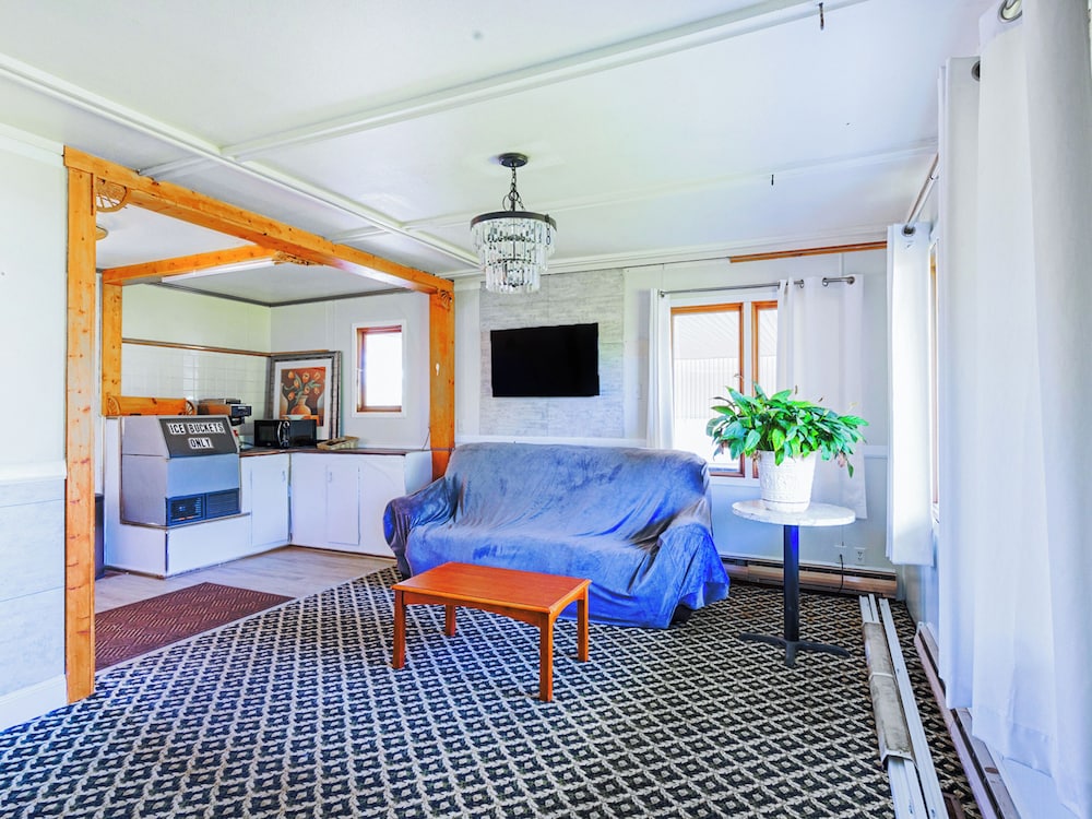country hearth inn and suites by oyo sturgis