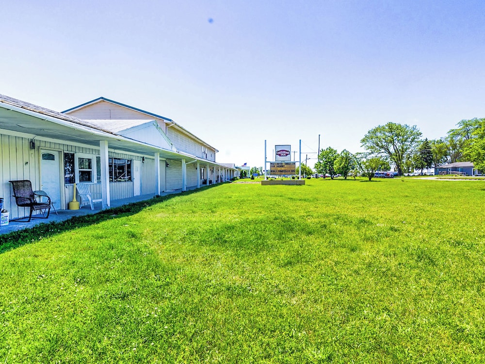 country hearth inn and suites by oyo sturgis