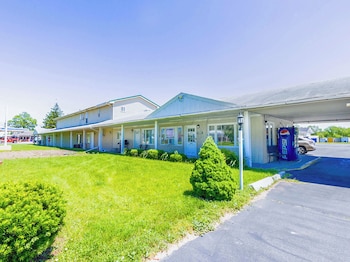 country hearth inn and suites by oyo sturgis