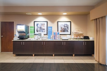 hampton inn corydon
