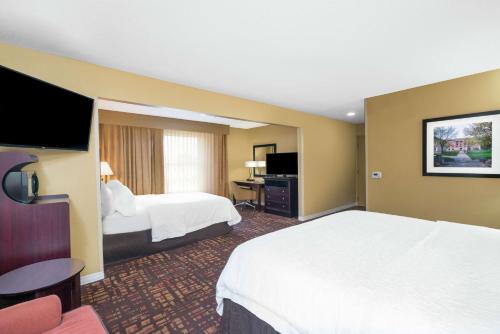 hampton inn corydon
