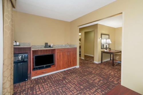 hampton inn corydon