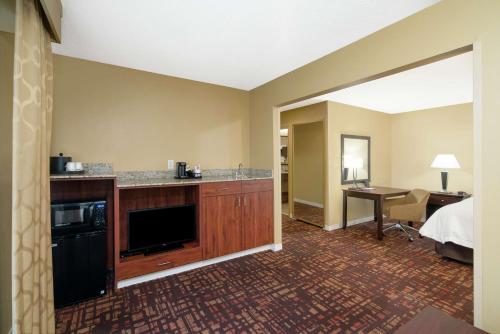 hampton inn corydon