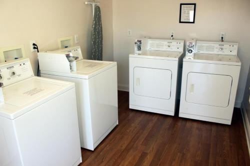 affordable suites shelby