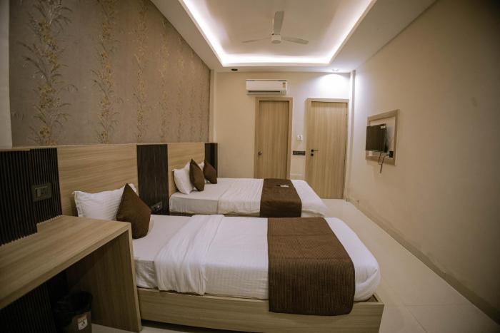 hotel sundaram palace ujjain