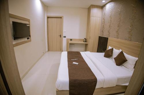 hotel sundaram palace ujjain