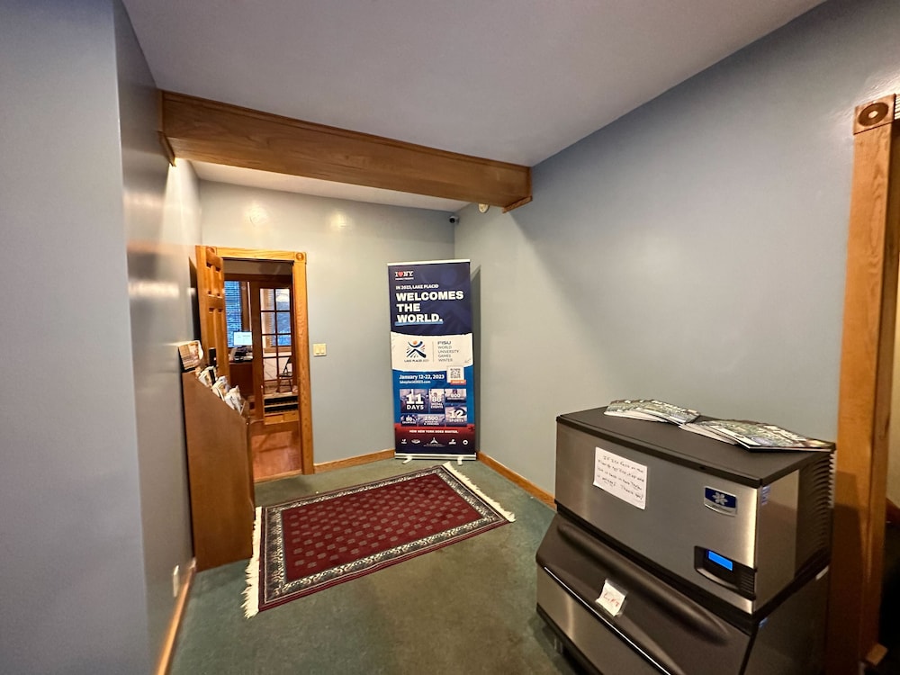 maple leaf inn lake placid