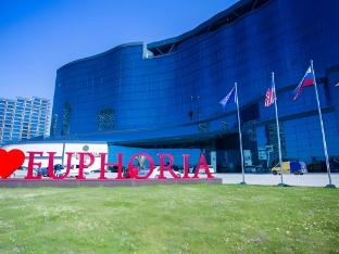 Euphoria Batumi Convention & Casino Hotel,,4 star