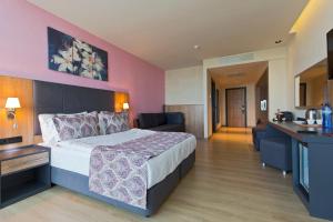 Euphoria Batumi Convention & Casino Hotel,,4 star