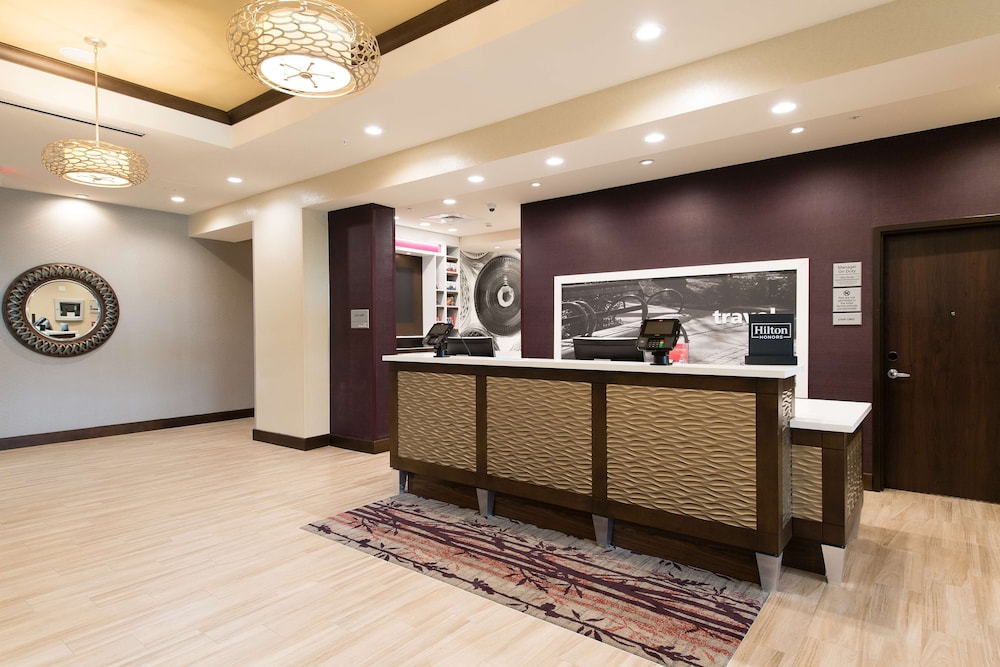 hampton inn and suites fayetteville